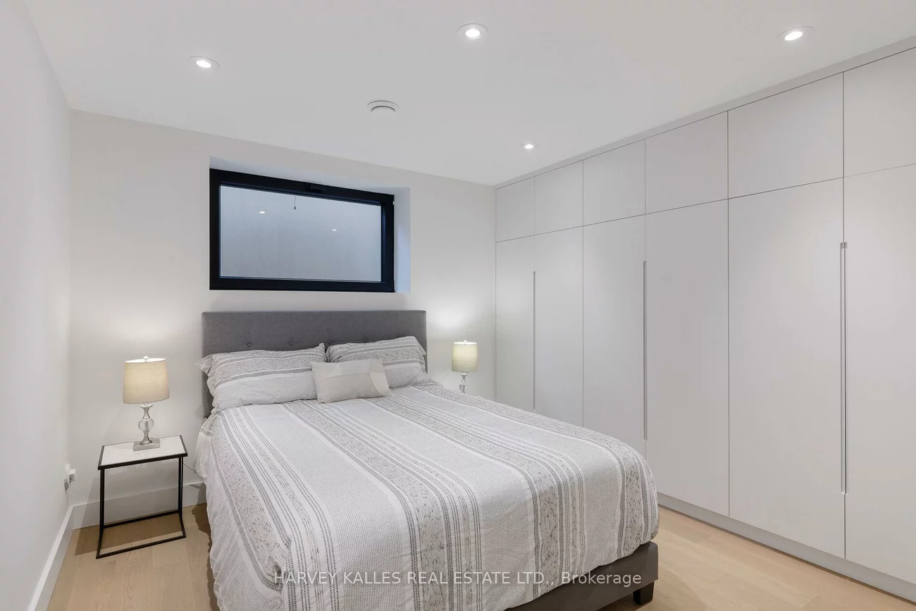 1654, Birchwood, Lorne Park, Mississauga