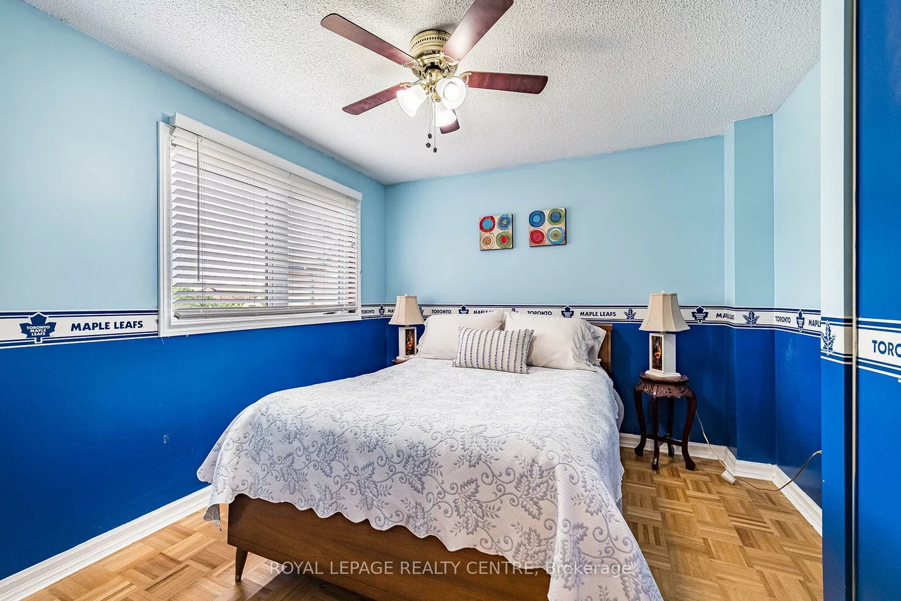 3211, Dovetail, Erin Mills, Mississauga