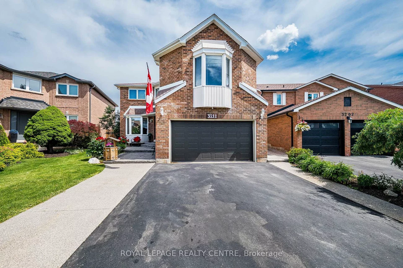 3211, Dovetail, Erin Mills, Mississauga