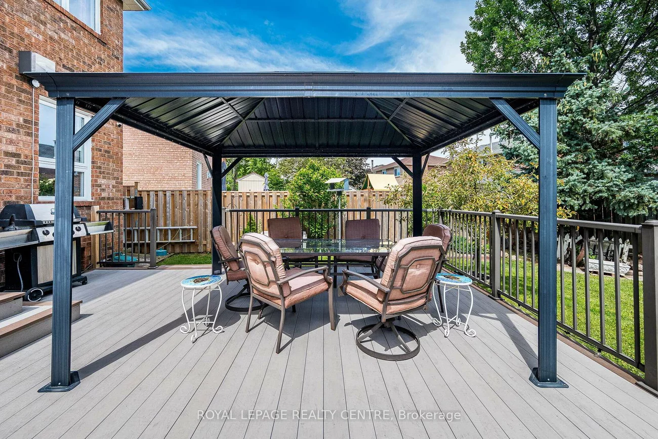 3211, Dovetail, Erin Mills, Mississauga