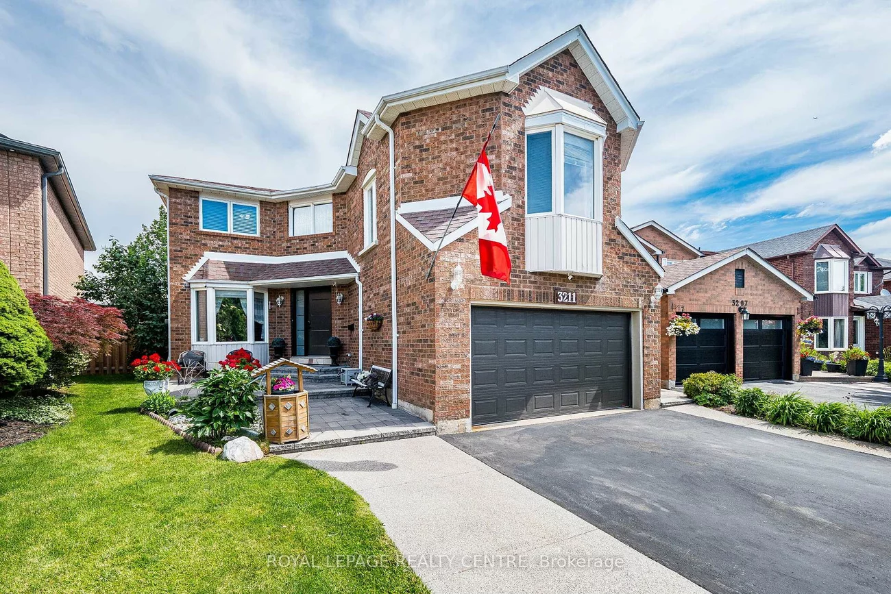 3211, Dovetail, Erin Mills, Mississauga