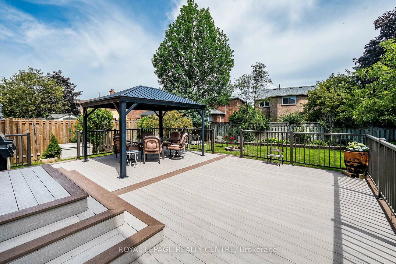 3211, Dovetail, Erin Mills, Mississauga