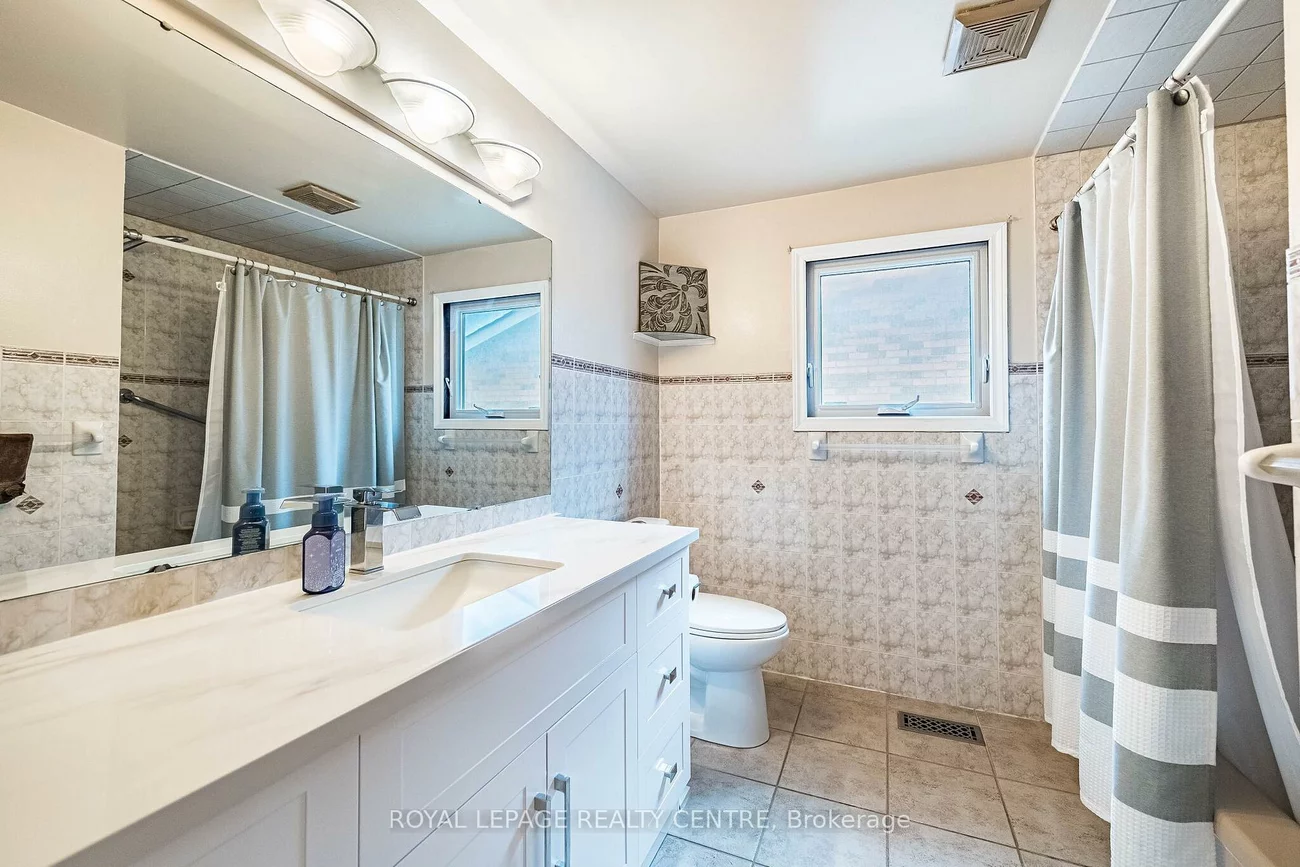 3211, Dovetail, Erin Mills, Mississauga