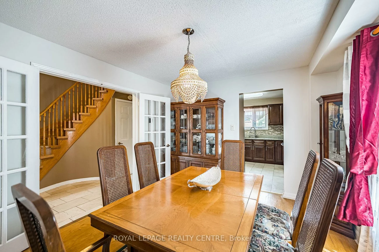 3211, Dovetail, Erin Mills, Mississauga