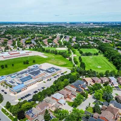 3211, Dovetail, Erin Mills, Mississauga