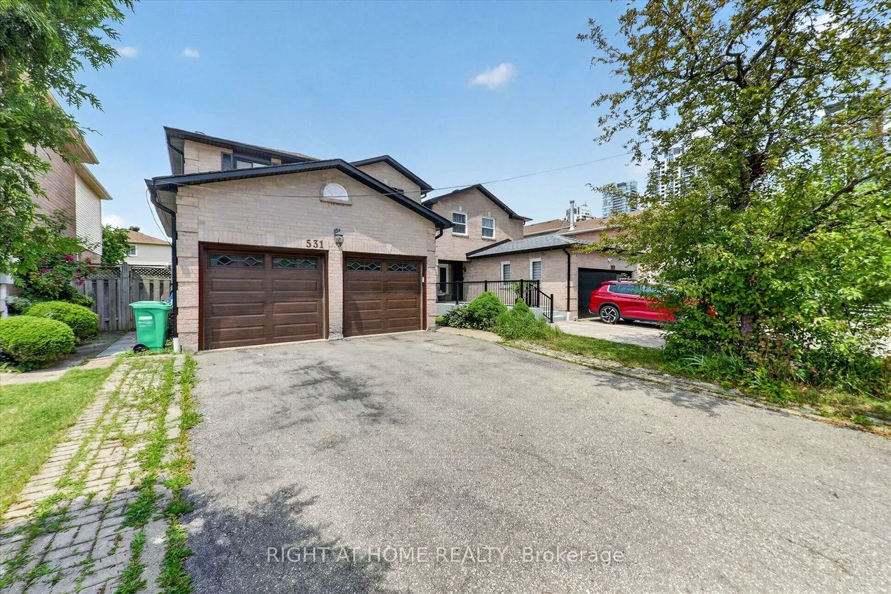 531, Wallenberg, Creditview, Mississauga