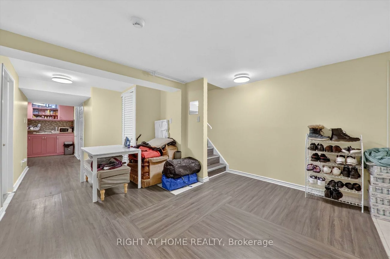 531, Wallenberg, Creditview, Mississauga