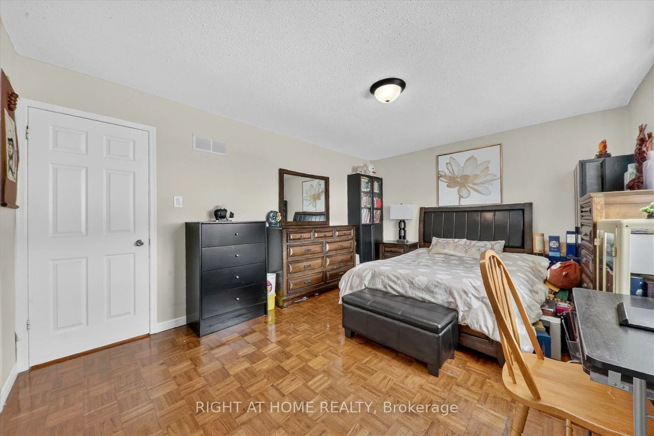 531, Wallenberg, Creditview, Mississauga