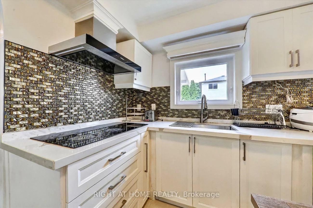 531, Wallenberg, Creditview, Mississauga