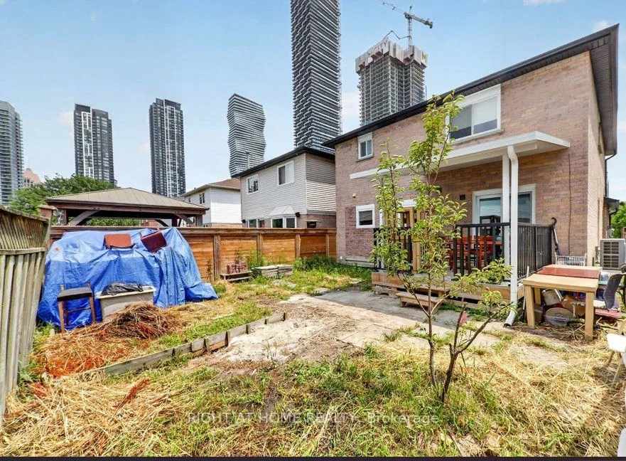531, Wallenberg, Creditview, Mississauga