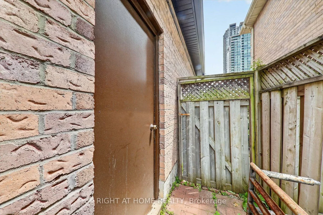 531, Wallenberg, Creditview, Mississauga