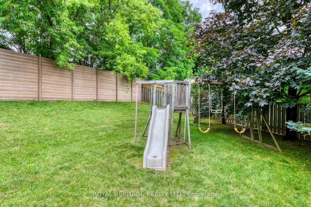 1451, Ravensmoor, East Credit, Mississauga
