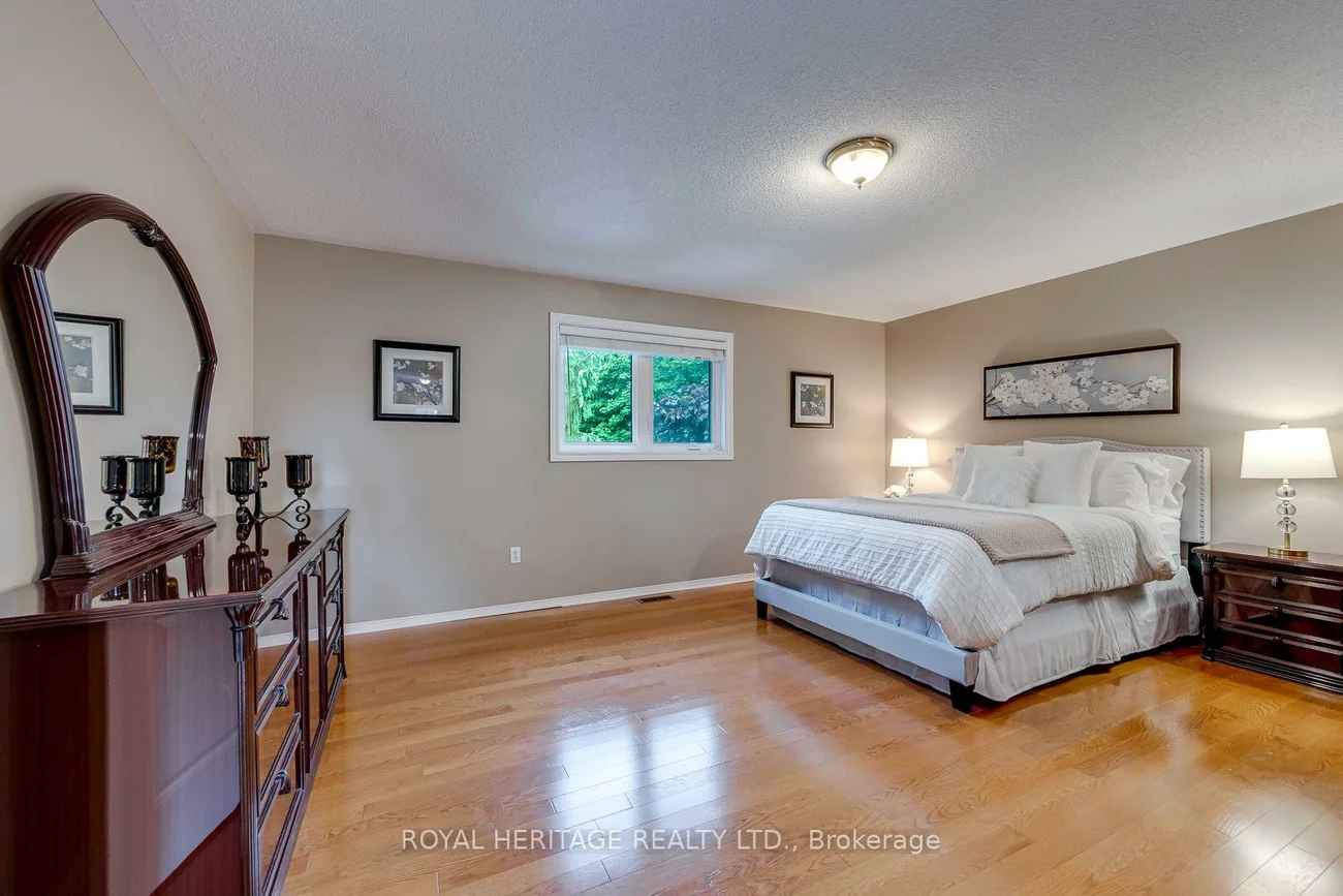 1451, Ravensmoor, East Credit, Mississauga