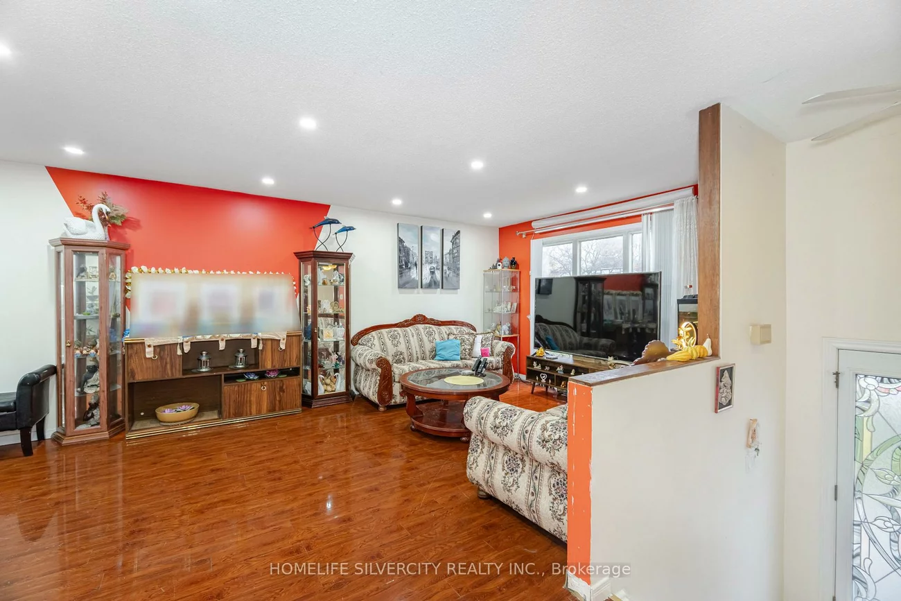 3315, Dwiggin, Malton, Mississauga