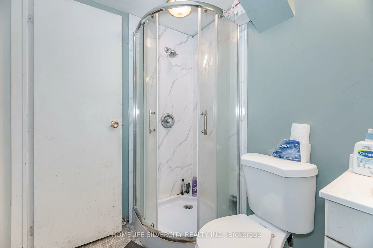 3315, Dwiggin, Malton, Mississauga