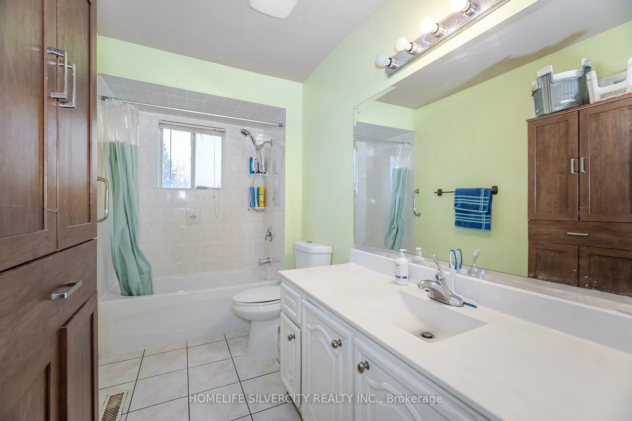3315, Dwiggin, Malton, Mississauga