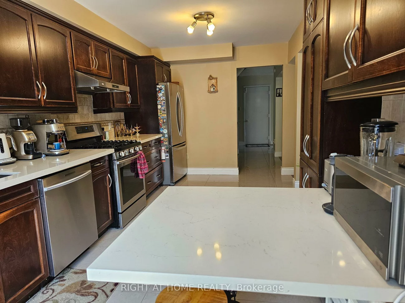 710, Ashprior, Hurontario, Mississauga