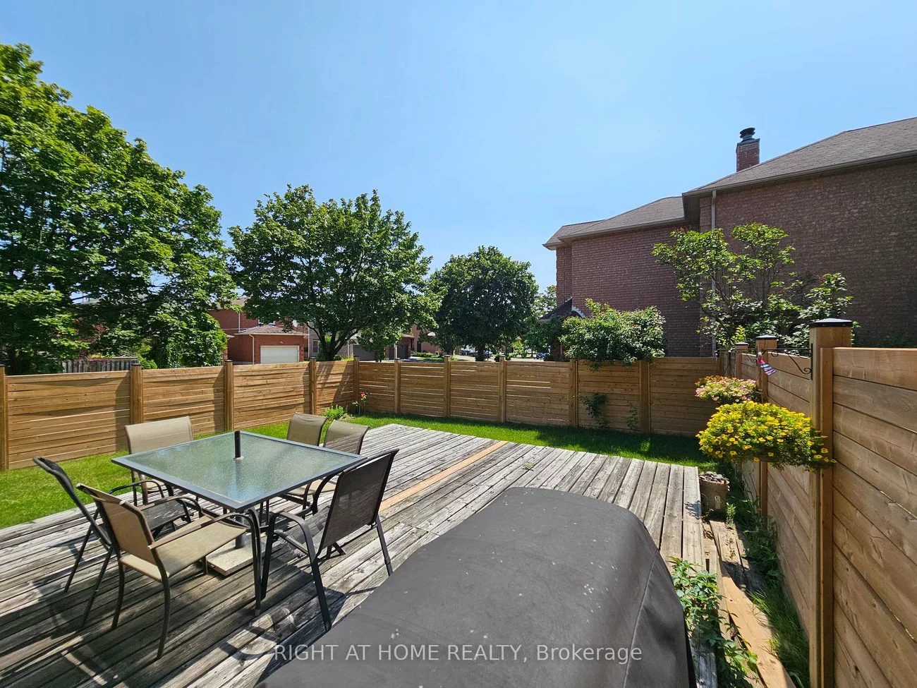 710, Ashprior, Hurontario, Mississauga
