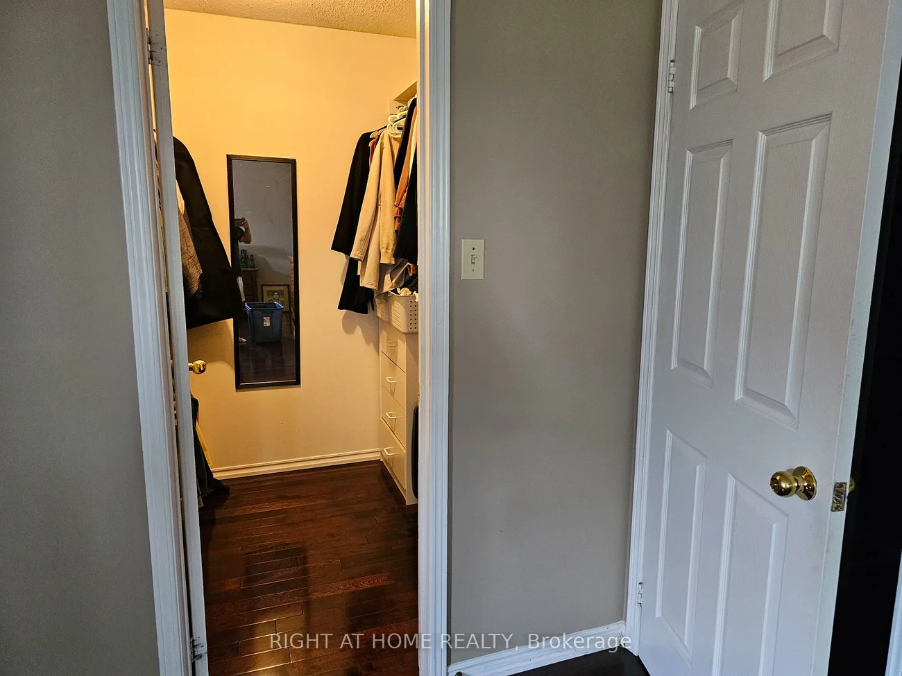 710, Ashprior, Hurontario, Mississauga