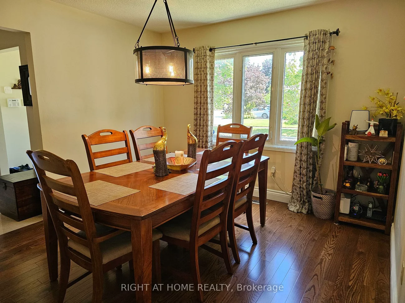 710, Ashprior, Hurontario, Mississauga