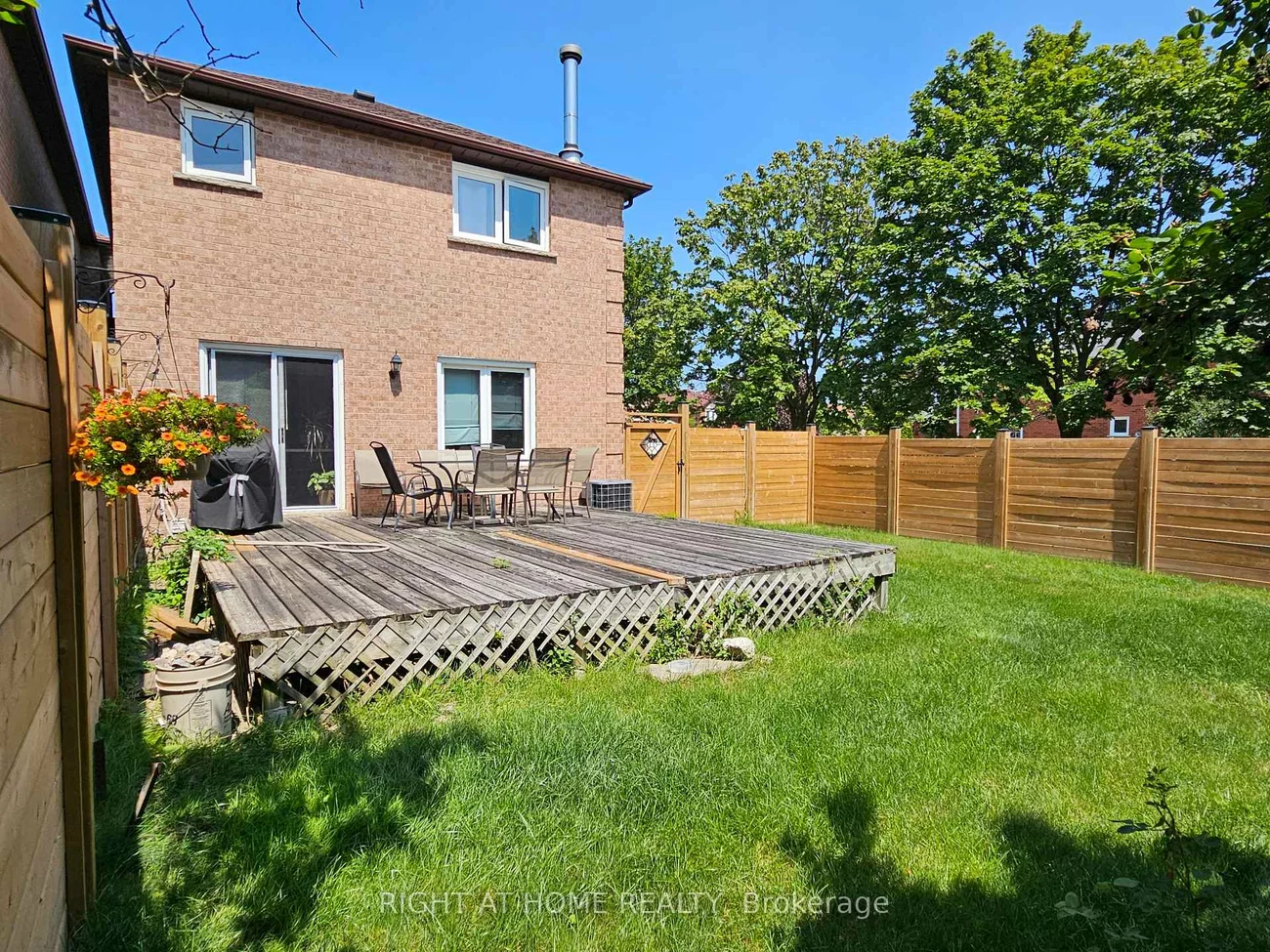 710, Ashprior, Hurontario, Mississauga