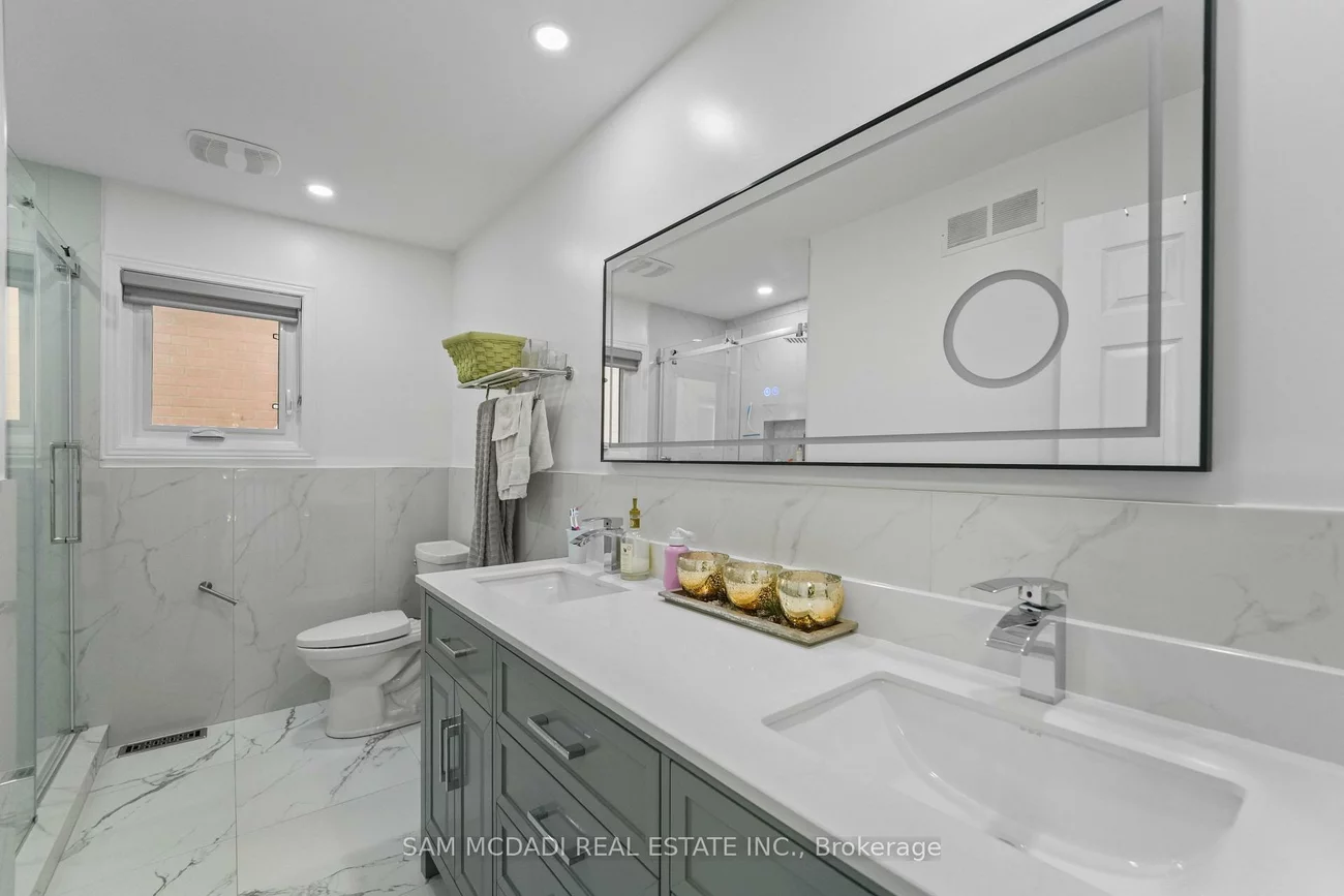 4778, Crystal Rose, East Credit, Mississauga