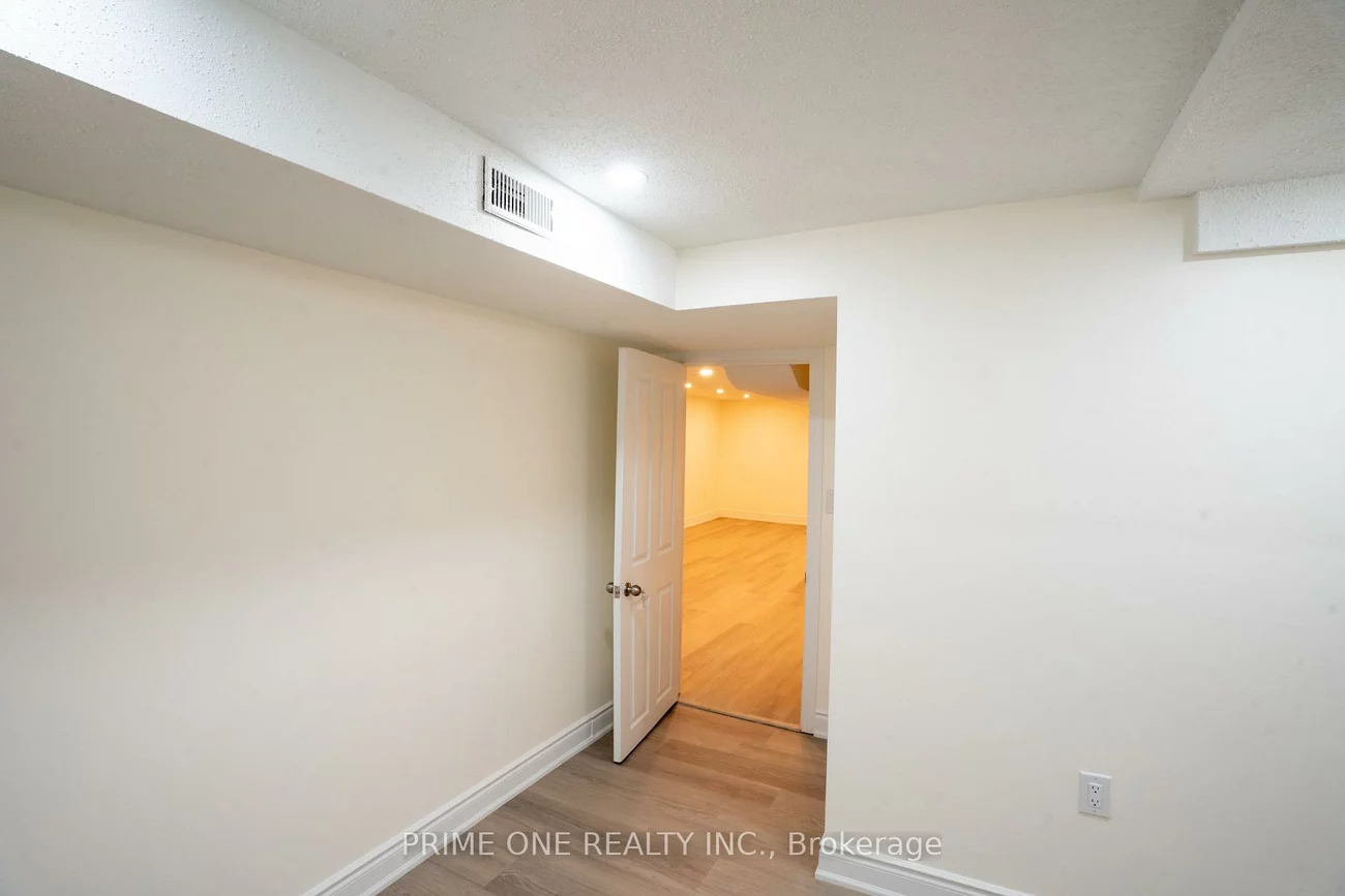 3290, Cambourne, Meadowvale, Mississauga