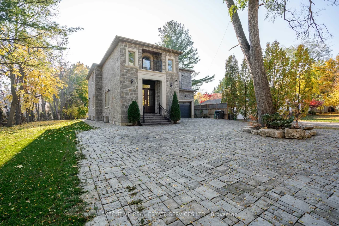 1138, Garden, Lorne Park, Mississauga