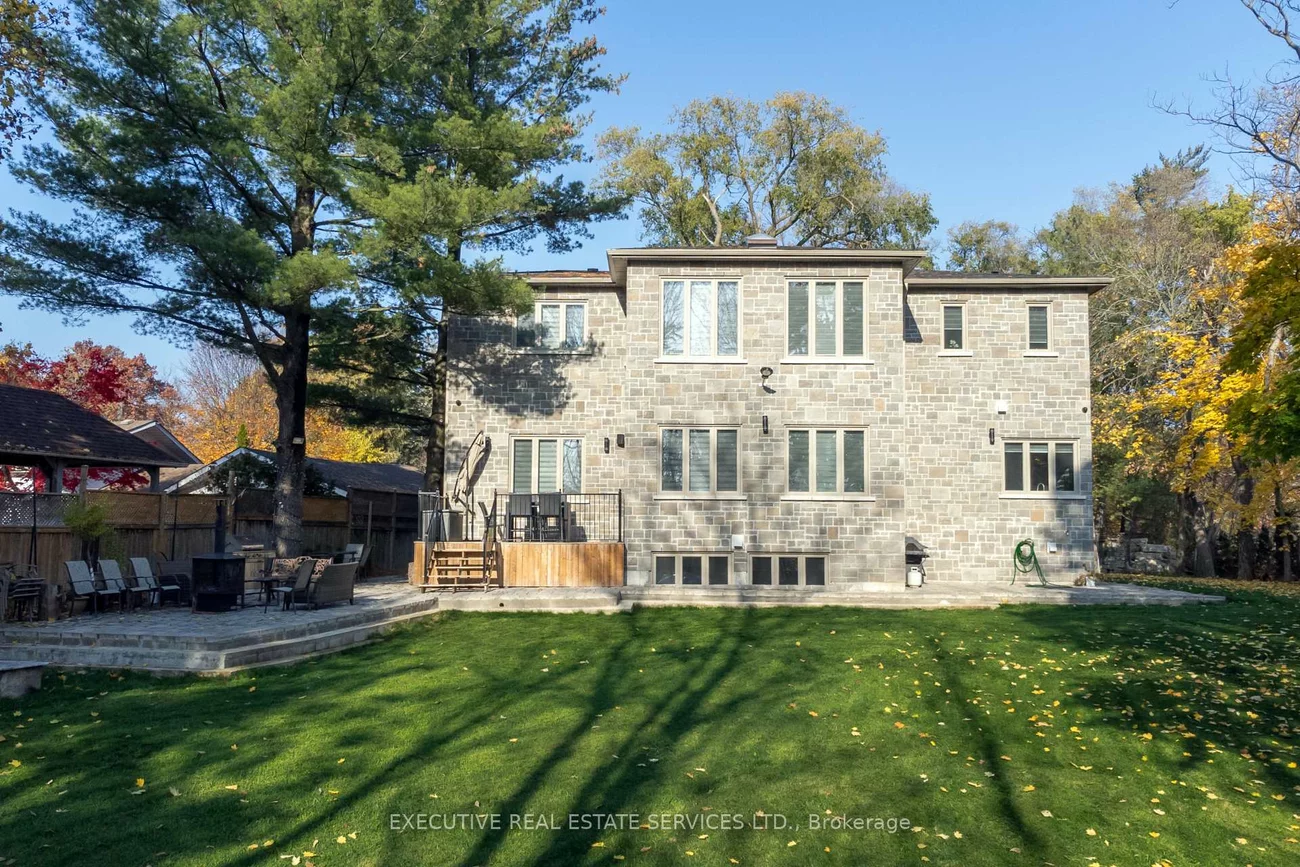 1138, Garden, Lorne Park, Mississauga
