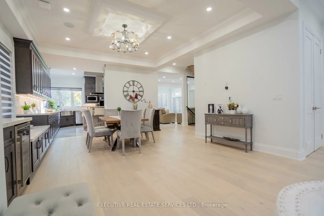 1138, Garden, Lorne Park, Mississauga