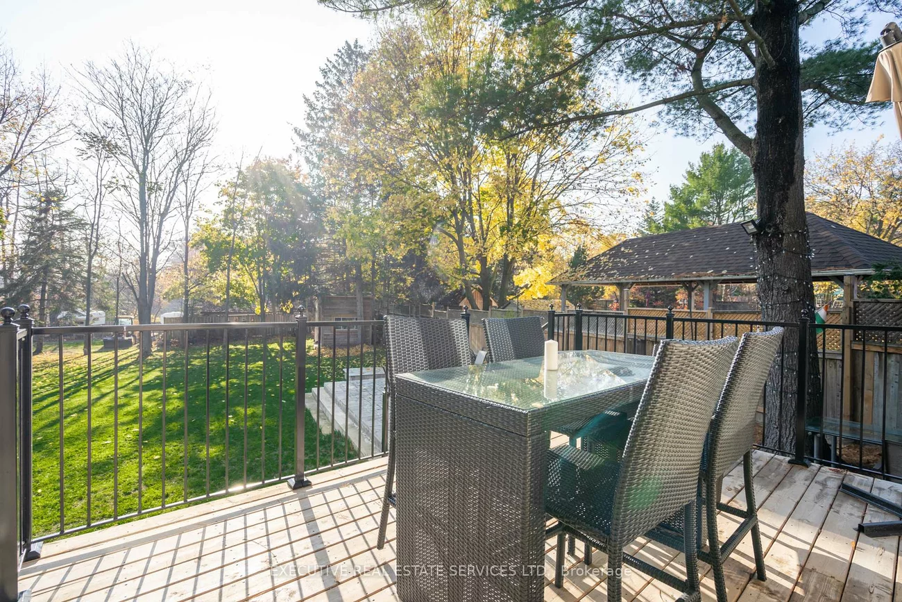 1138, Garden, Lorne Park, Mississauga