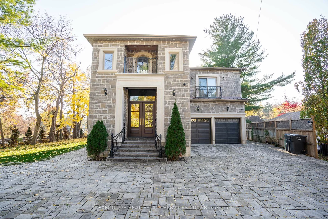 1138, Garden, Lorne Park, Mississauga