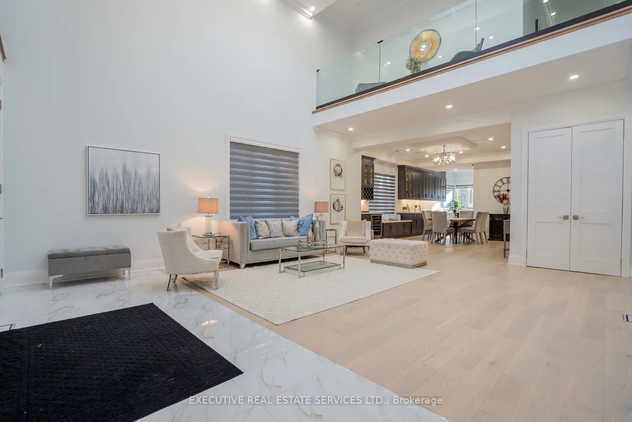 1138, Garden, Lorne Park, Mississauga