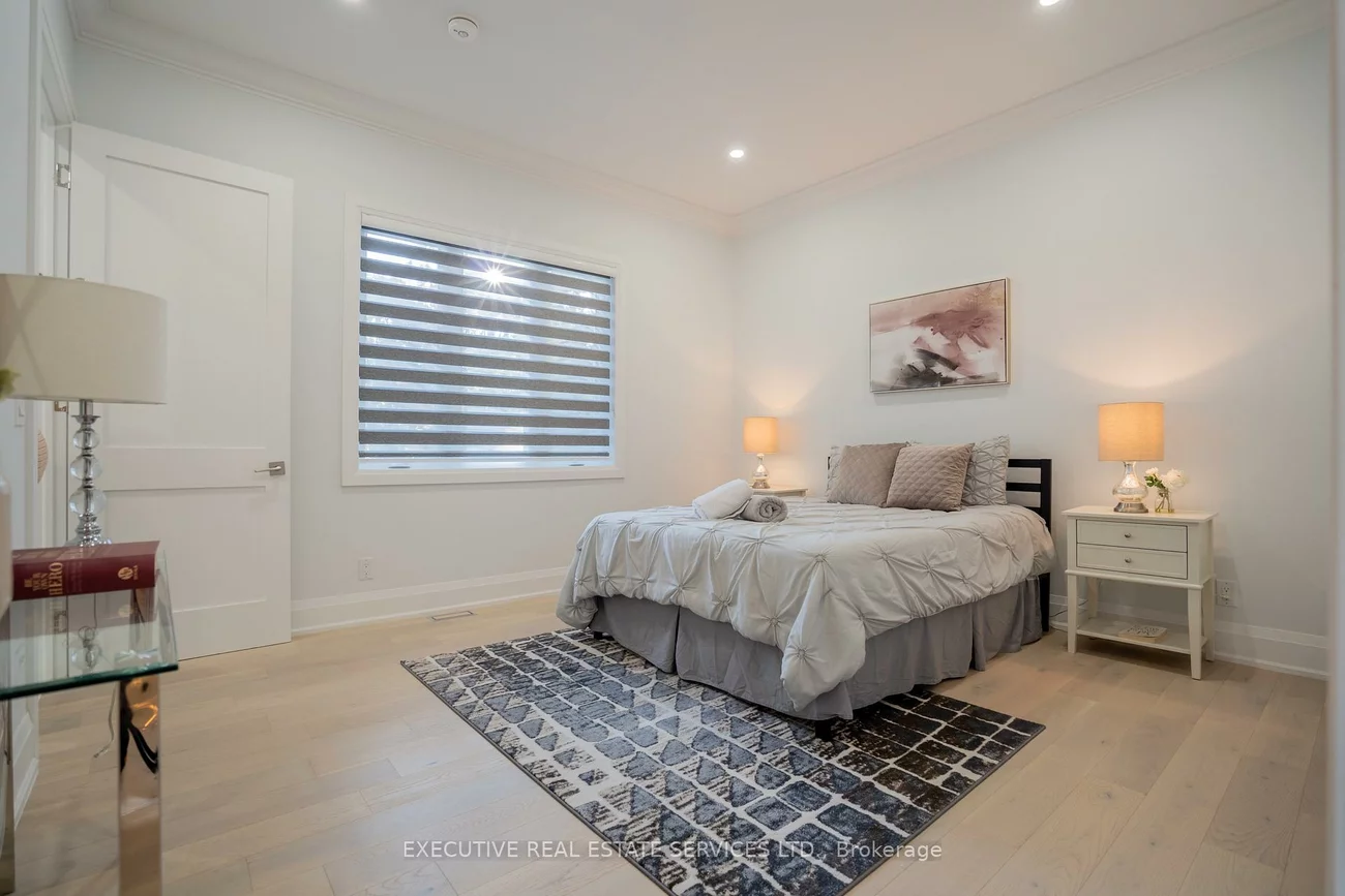 1138, Garden, Lorne Park, Mississauga