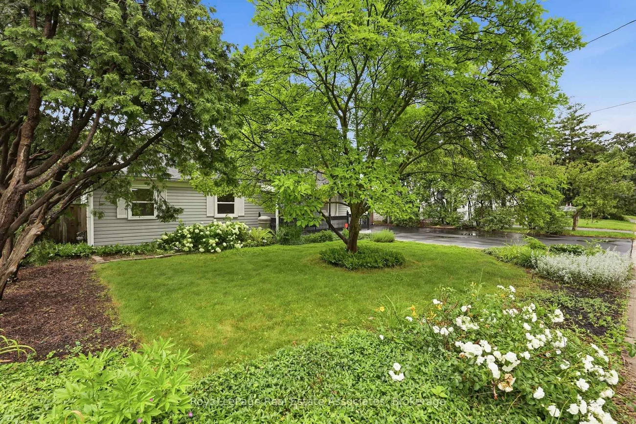 1924, Balsam, Clarkson, Mississauga