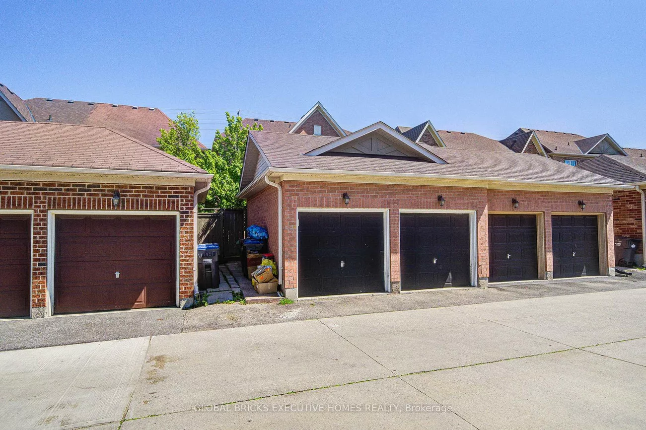3885, Eglinton, Churchill Meadows, Mississauga