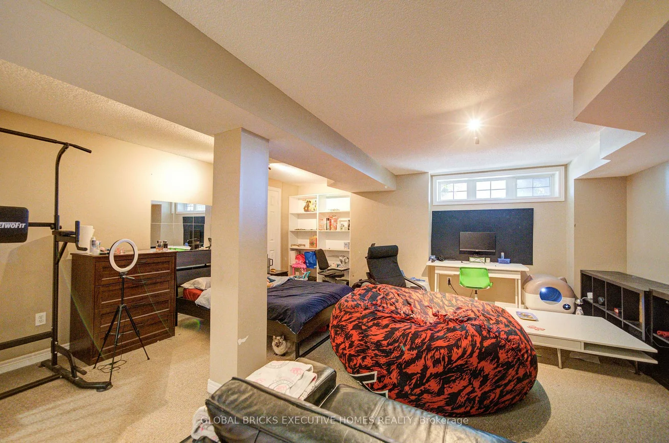 3885, Eglinton, Churchill Meadows, Mississauga