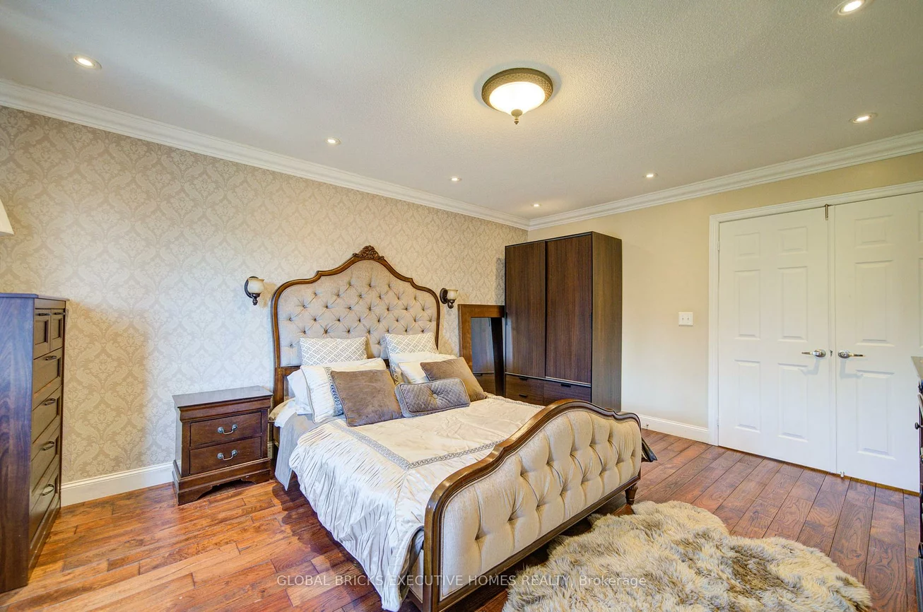 3885, Eglinton, Churchill Meadows, Mississauga
