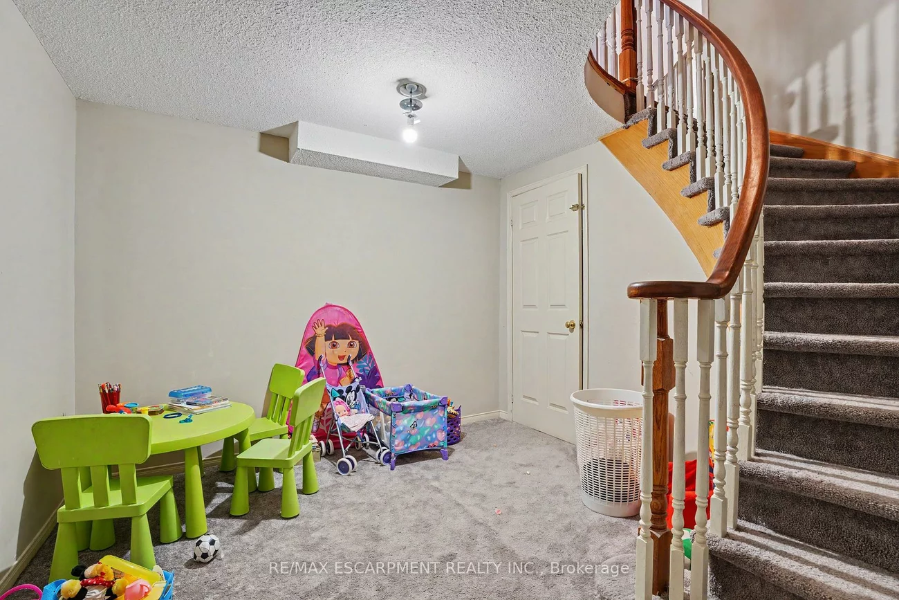 5172, Hidden Valley, East Credit, Mississauga