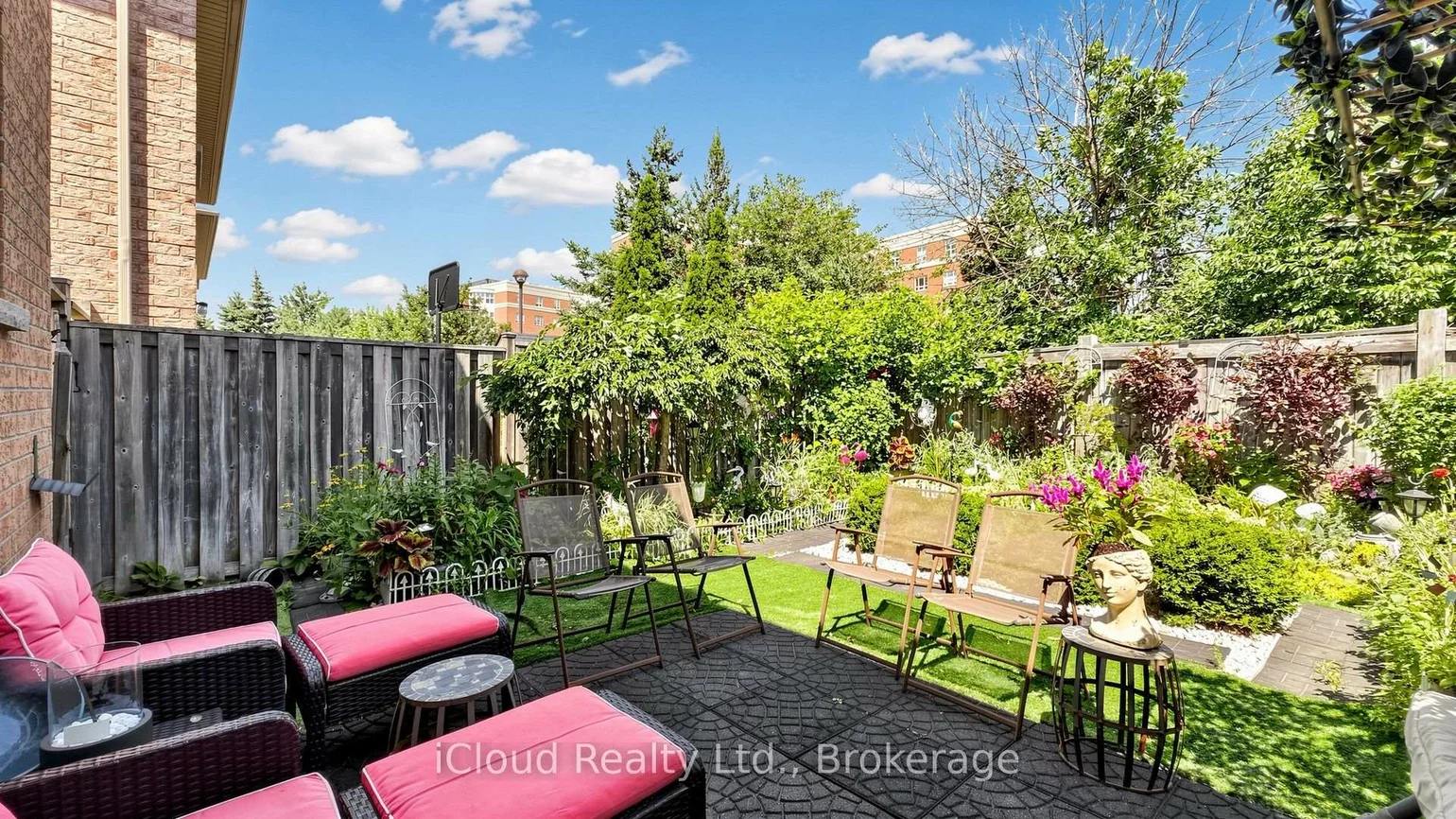 5661, Volpe, East Credit, Mississauga