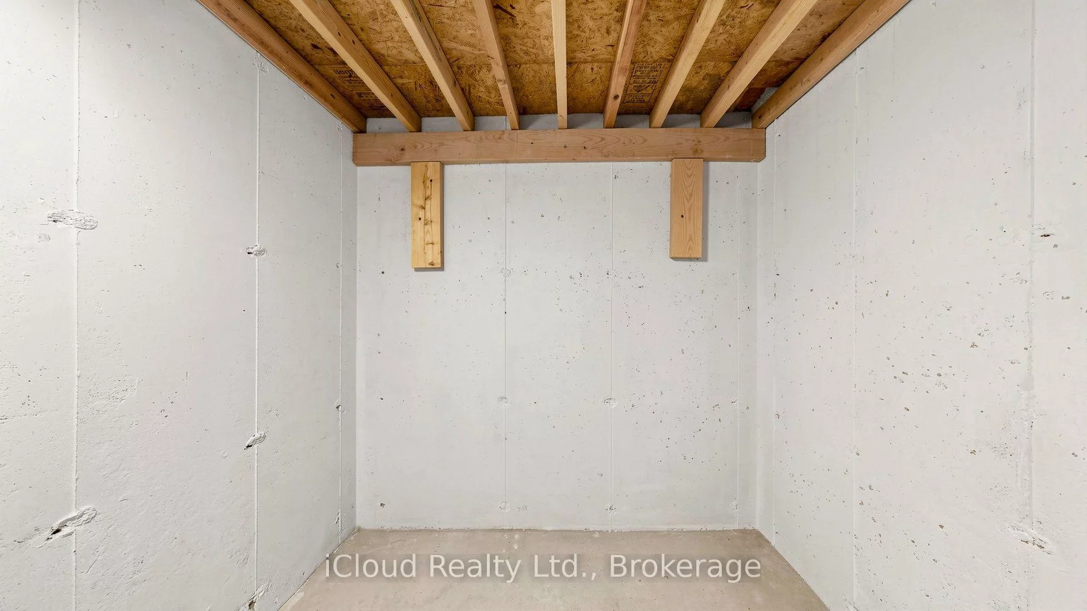 5661, Volpe, East Credit, Mississauga