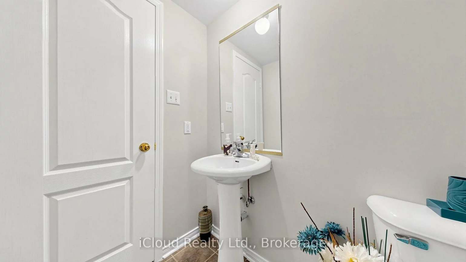 5661, Volpe, East Credit, Mississauga