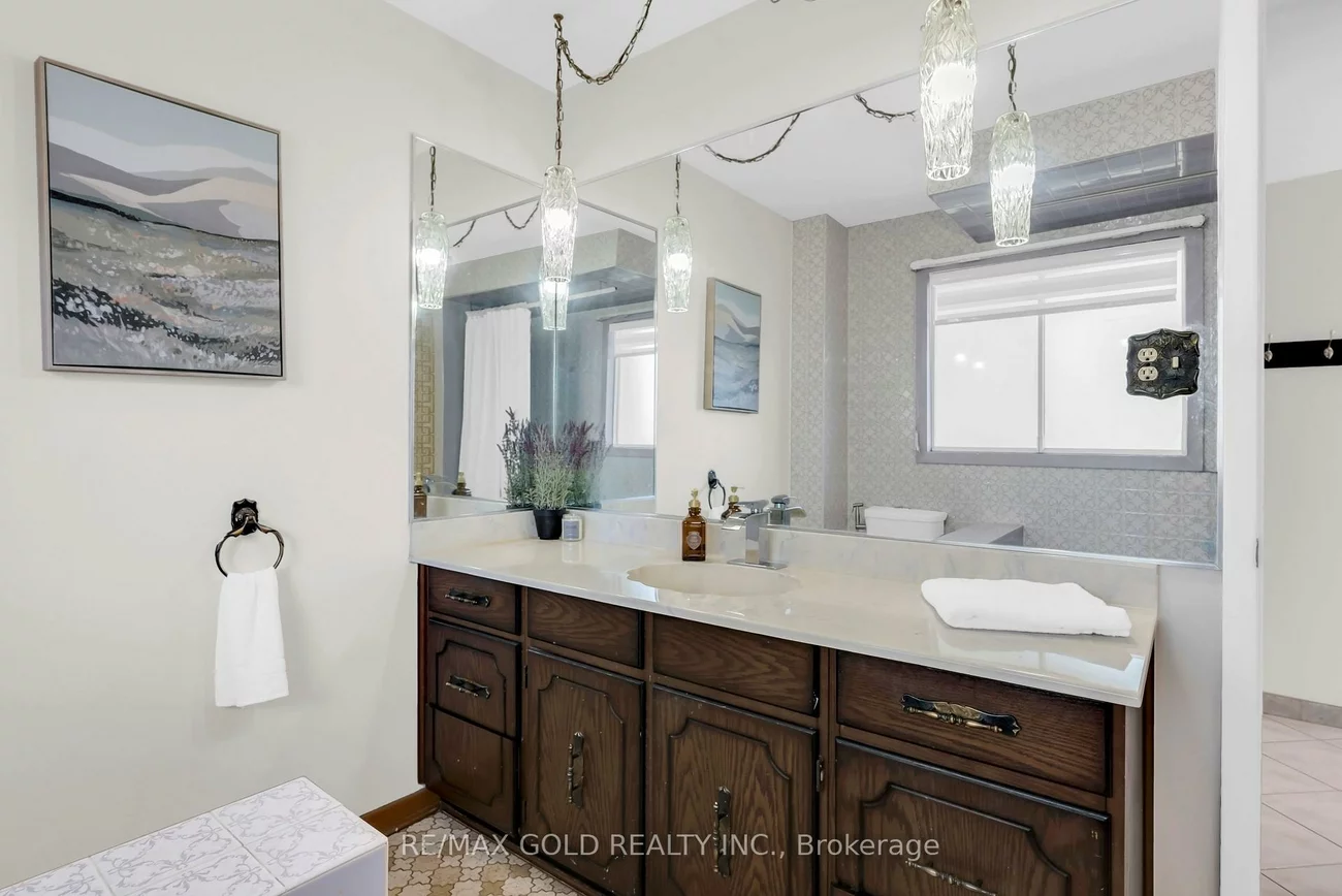2520, Constable, Clarkson, Mississauga