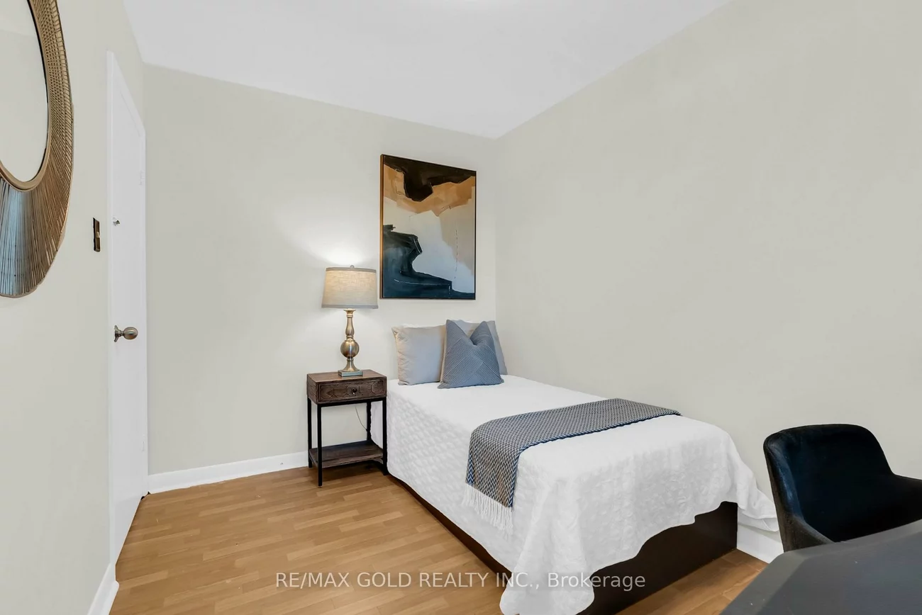 2520, Constable, Clarkson, Mississauga