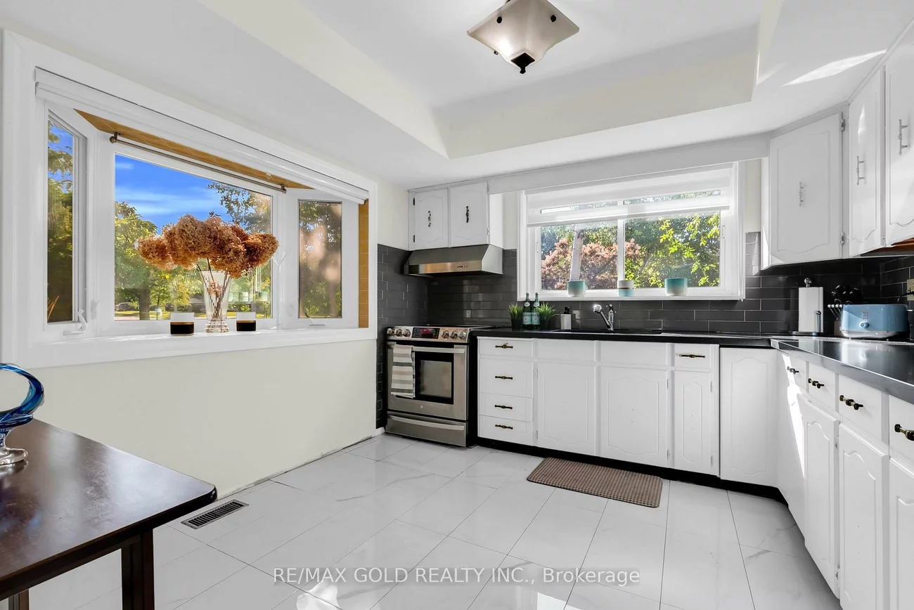 2520, Constable, Clarkson, Mississauga