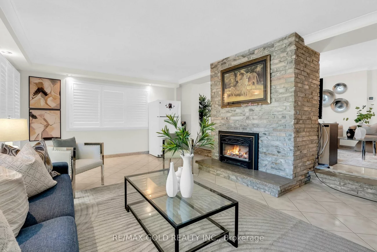 2520, Constable, Clarkson, Mississauga