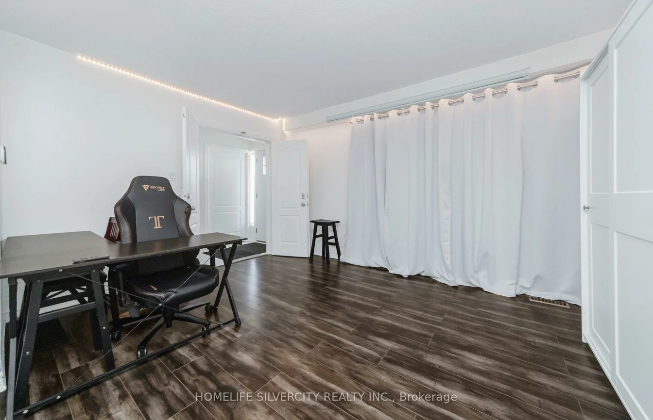 7582, Discus, Malton, Mississauga