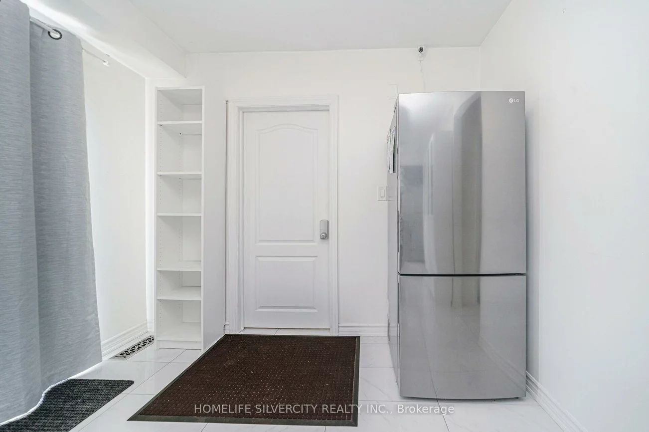 7582, Discus, Malton, Mississauga