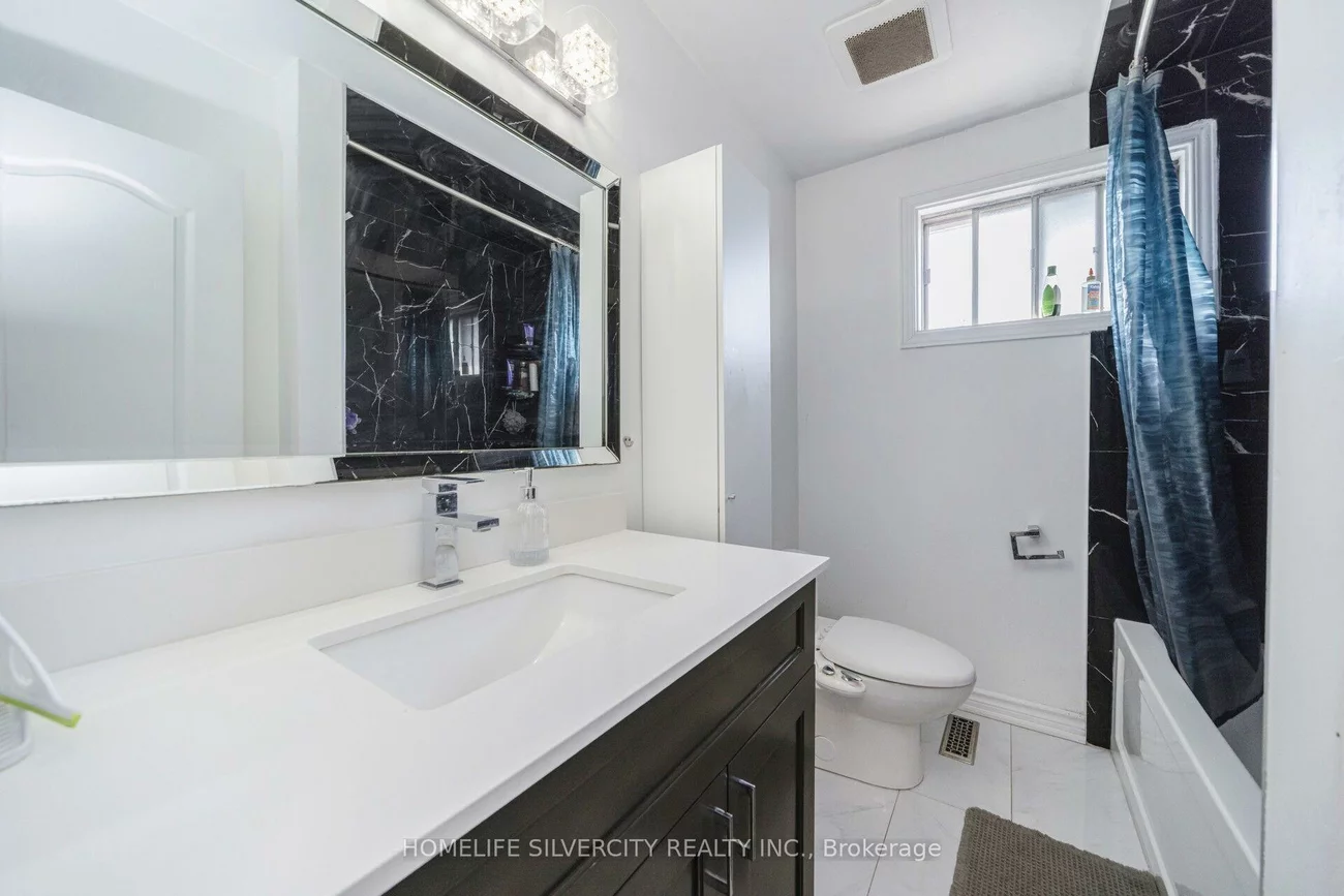7582, Discus, Malton, Mississauga