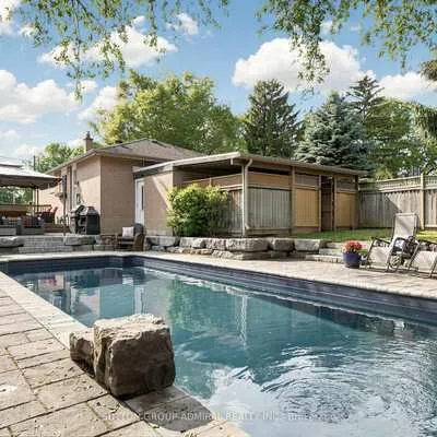 1864, Hindhead, Clarkson, Mississauga